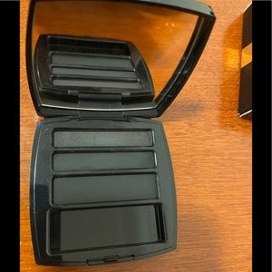 Le Regard De Chanel Regard Noir Smoky Eye Essentials